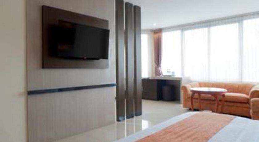 Alexander Hotel Tegal Exterior foto
